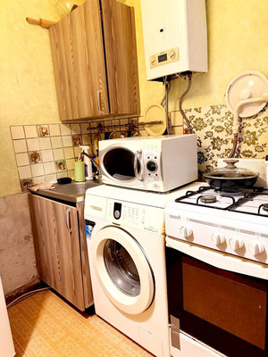 Продам трехкомнатную (3-комн.) квартиру, Таганрогская ул, 139/4, Ростов-на-Дону г