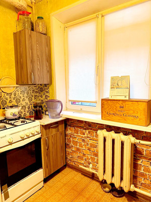 Продам трехкомнатную (3-комн.) квартиру, Таганрогская ул, 139/4, Ростов-на-Дону г