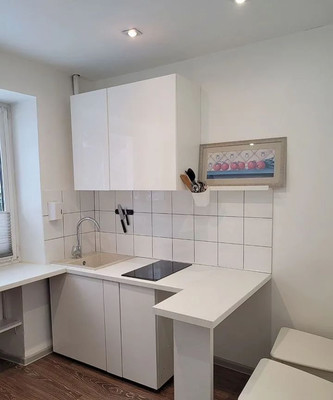 Продам двухкомнатную (2-комн.) квартиру, Ленинский пр-кт, 79, Калининград г