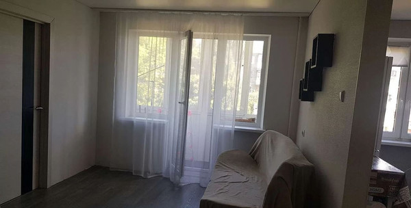 Продам двухкомнатную (2-комн.) квартиру, Каштановая аллея ул, 170, Калининград г