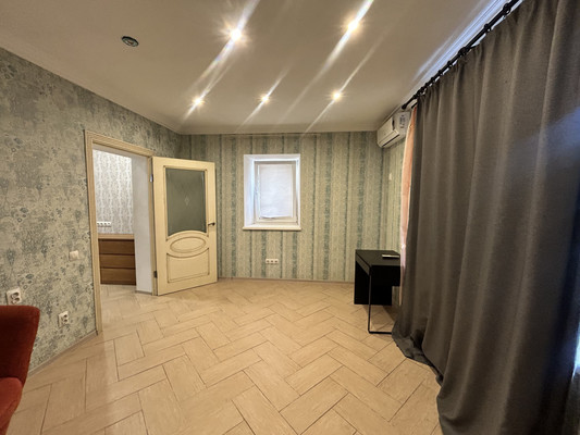 Сдам двухкомнатную (2-комн.) квартиру, Чонгарская ул, 22, Симферополь г