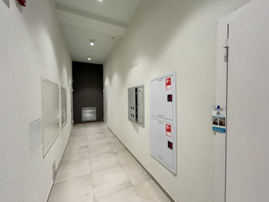 Продам однокомнатную (1-комн.) квартиру, Александра Суворова пр-кт, 105, Симферополь г