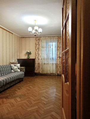 Продам двухкомнатную (2-комн.) квартиру, Ленина ул, 5, Перово с