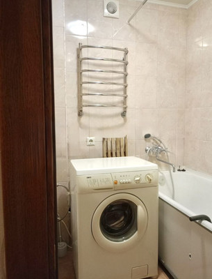 Продам двухкомнатную (2-комн.) квартиру, Ленина ул, 5, Перово с