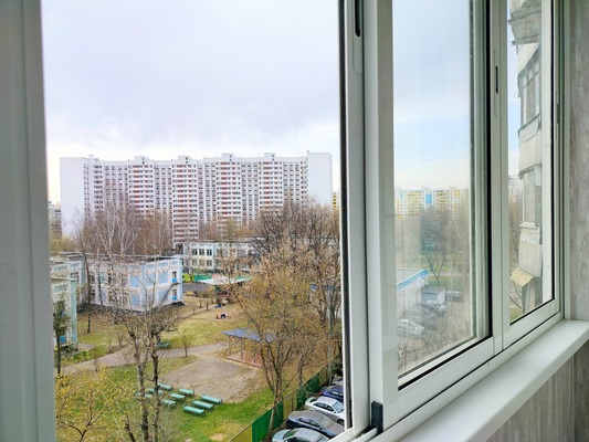 Сдам однокомнатную (1-комн.) квартиру, Санникова ул, 9к2, Москва г