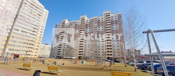 Продам трехкомнатную (3-комн.) квартиру, Рождественский мкр, 10, Иваново г