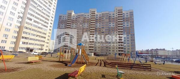 Продам трехкомнатную (3-комн.) квартиру, Рождественский мкр, 10, Иваново г