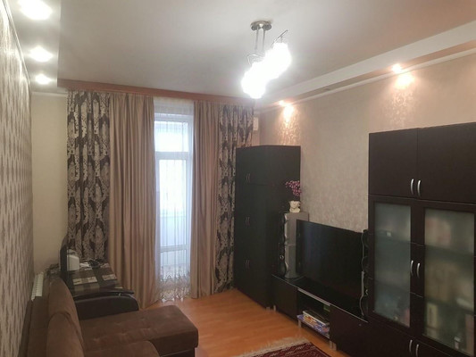 Продам трехкомнатную (3-комн.) квартиру, Октябрьский пр-кт, 170/7, Люберцы г