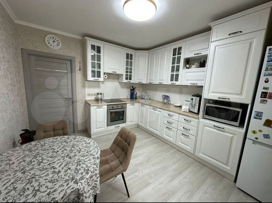 Продам двухкомнатную (2-комн.) квартиру, Сходня мкр, 33к1, Химки г