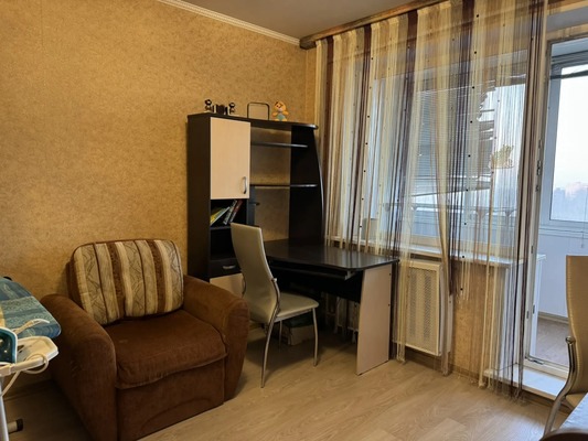 Продам однокомнатную (1-комн.) квартиру, Московская ул, 100, Чехов г