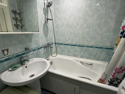 Продам однокомнатную (1-комн.) квартиру, Московская ул, 100, Чехов г