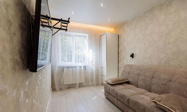 Продам двухкомнатную (2-комн.) квартиру, Черниговская ул, 62, Калининград г