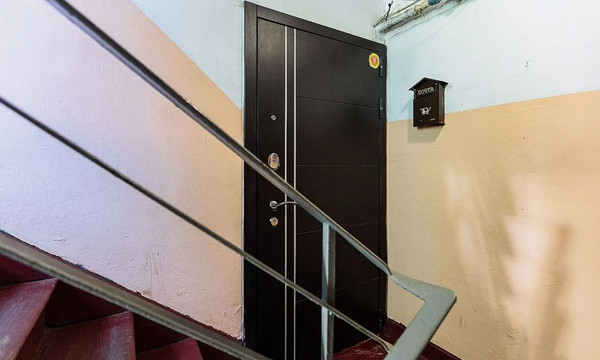 Продам двухкомнатную (2-комн.) квартиру, Черниговская ул, 62, Калининград г