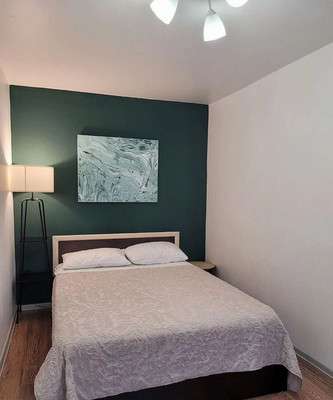 Продам двухкомнатную (2-комн.) квартиру, Ленинский пр-кт, 79, Калининград г