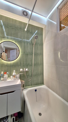 Продам двухкомнатную (2-комн.) квартиру, Заводская ул, 3, Любучаны п