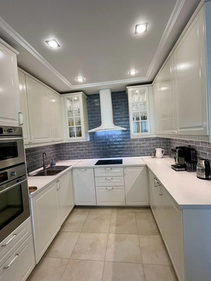 Продам трехкомнатную (3-комн.) квартиру, Жмайлова ул, 4е, Ростов-на-Дону г