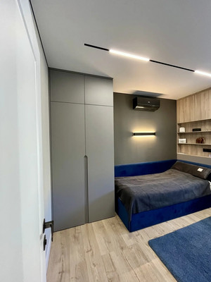 Продам трехкомнатную (3-комн.) квартиру, Жмайлова ул, 4е, Ростов-на-Дону г