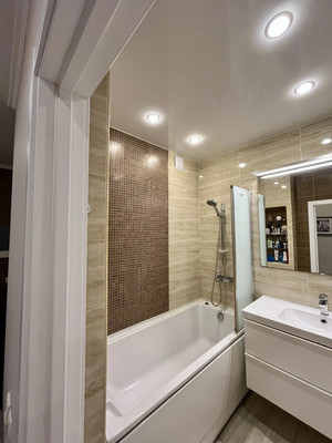 Продам трехкомнатную (3-комн.) квартиру, Жмайлова ул, 4е, Ростов-на-Дону г