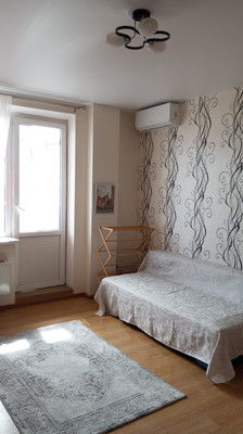 Продам двухкомнатную (2-комн.) квартиру, Коммунистическая ул, 197ак1, Батайск г