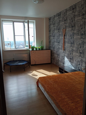 Продам двухкомнатную (2-комн.) квартиру, Коммунистическая ул, 197ак1, Батайск г