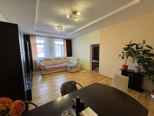 Продам трехкомнатную (3-комн.) квартиру, Лесная ул, 17, Михнево д