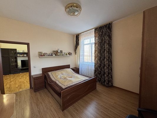 Продам трехкомнатную (3-комн.) квартиру, Лесная ул, 17, Михнево д