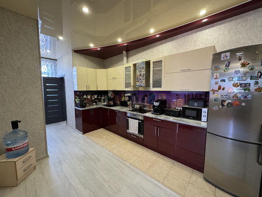 Продам трехкомнатную (3-комн.) квартиру, Лесная ул, 17, Михнево д