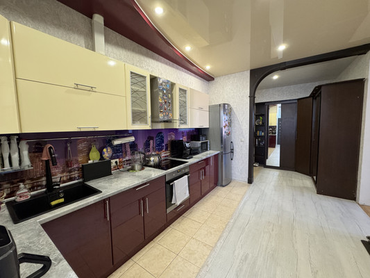 Продам трехкомнатную (3-комн.) квартиру, Лесная ул, 17, Михнево д