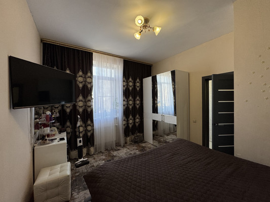 Продам трехкомнатную (3-комн.) квартиру, Лесная ул, 17, Михнево д