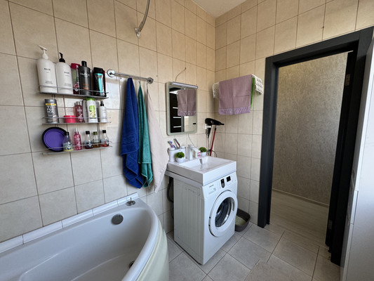 Продам трехкомнатную (3-комн.) квартиру, Лесная ул, 17, Михнево д