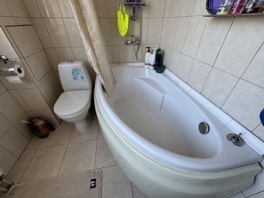 Продам трехкомнатную (3-комн.) квартиру, Лесная ул, 17, Михнево д