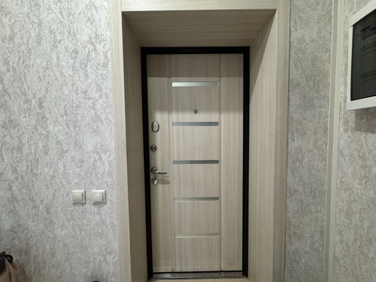 Продам трехкомнатную (3-комн.) квартиру, Лесная ул, 17, Михнево д