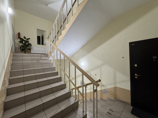 Продам трехкомнатную (3-комн.) квартиру, Лесная ул, 17, Михнево д