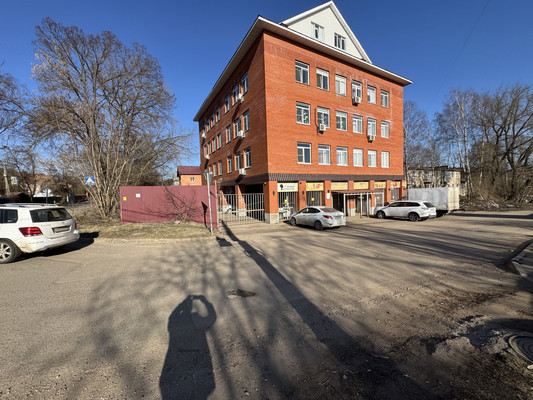 Продам трехкомнатную (3-комн.) квартиру, Лесная ул, 17, Михнево д