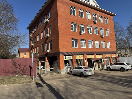 Продам трехкомнатную (3-комн.) квартиру, Лесная ул, 17, Михнево д