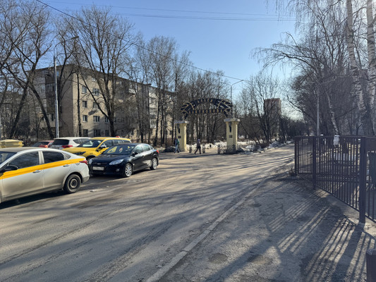 Продам трехкомнатную (3-комн.) квартиру, Лесная ул, 17, Михнево д