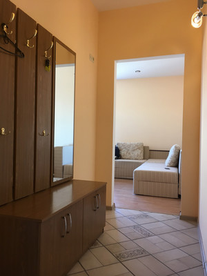 Продам двухкомнатную (2-комн.) квартиру, Совхозная ул, 4Д, Симферополь г