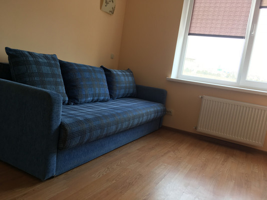 Продам двухкомнатную (2-комн.) квартиру, Совхозная ул, 4Д, Симферополь г