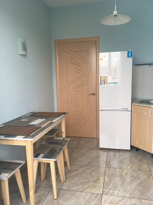 Продам двухкомнатную (2-комн.) квартиру, Совхозная ул, 4Д, Симферополь г