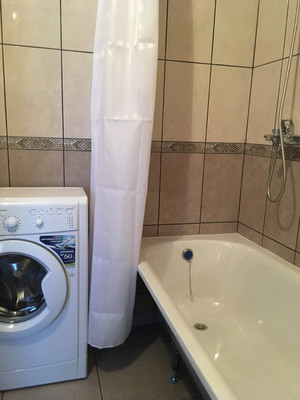 Продам двухкомнатную (2-комн.) квартиру, Совхозная ул, 4Д, Симферополь г