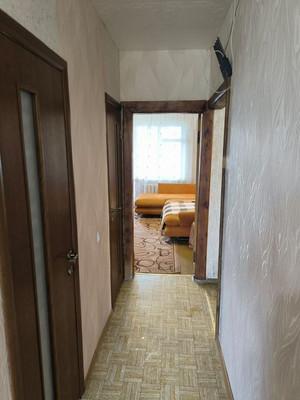 Продам трехкомнатную (3-комн.) квартиру, Героев Сталинграда ул, 11, Симферополь г