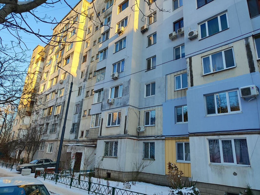 Продам трехкомнатную (3-комн.) квартиру, Героев Сталинграда ул, 35, Симферополь г