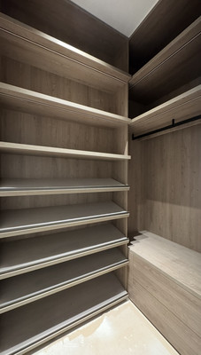 Продам трехкомнатную (3-комн.) квартиру, Обводного канала наб, 106, Санкт-Петербург г