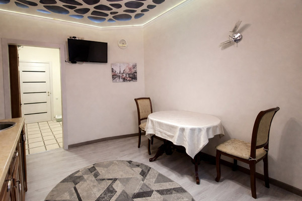 Продам двухкомнатную (2-комн.) квартиру, Чернышевского ул, 201кб, Нальчик г