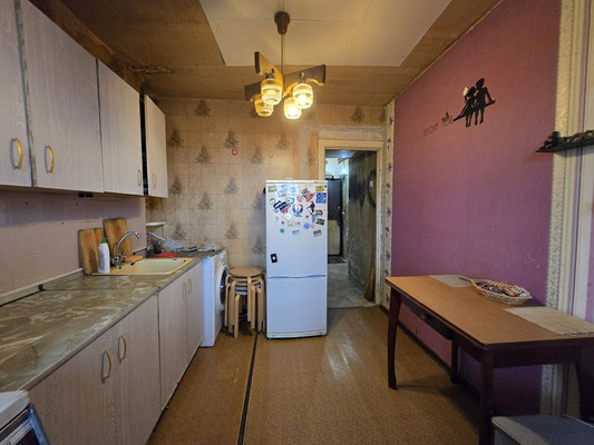 Продам однокомнатную (1-комн.) квартиру, Овражная ул, 19/22, Горки д