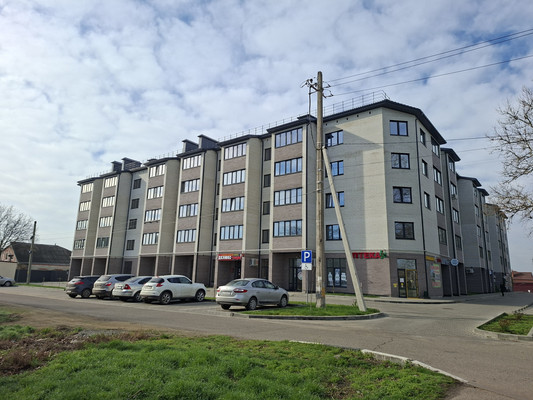 Продам трехкомнатную (3-комн.) квартиру, Октябрьская ул, 74, Тихорецк г