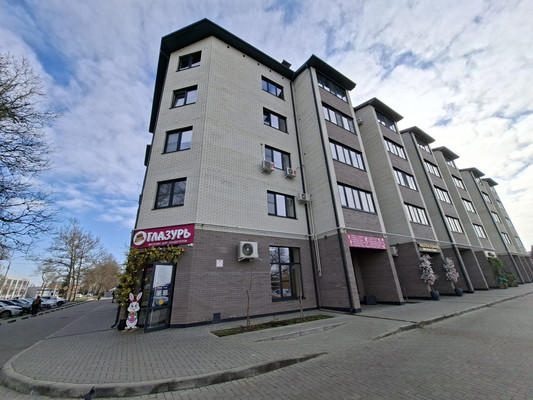 Продам трехкомнатную (3-комн.) квартиру, Октябрьская ул, 74, Тихорецк г