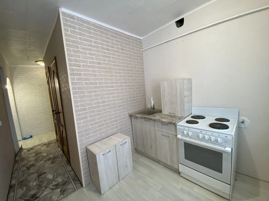 Продам трехкомнатную (3-комн.) квартиру, Дружбы Народов ул, 15а, Нижневартовск г