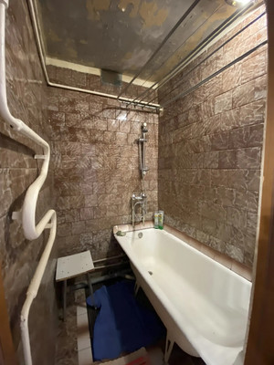 Продам трехкомнатную (3-комн.) квартиру, Дружбы Народов ул, 15а, Нижневартовск г