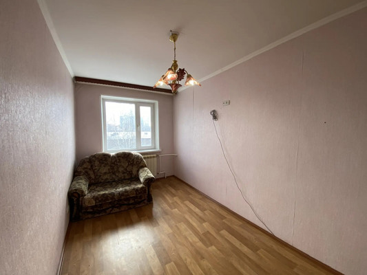 Продам трехкомнатную (3-комн.) квартиру, Дружбы Народов ул, 15а, Нижневартовск г